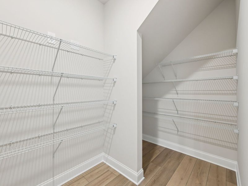 Spacious, unfurnished interior of a new home in River Pointe, Monroe (Image 18).
