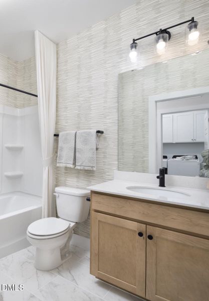 RDU_STB_Glades_lot10_Model_Guest bath