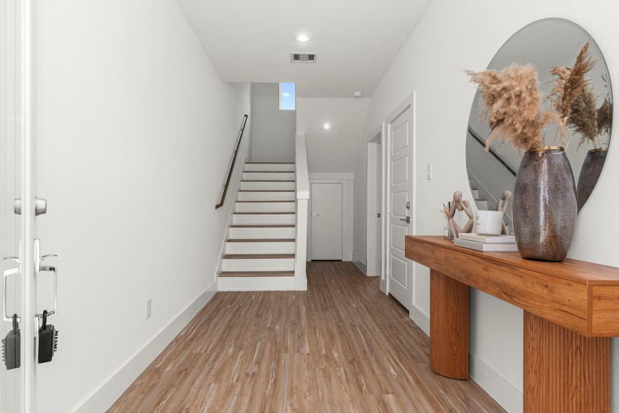 Spacious, unfurnished interior of a new home in , Houston (Image 19).