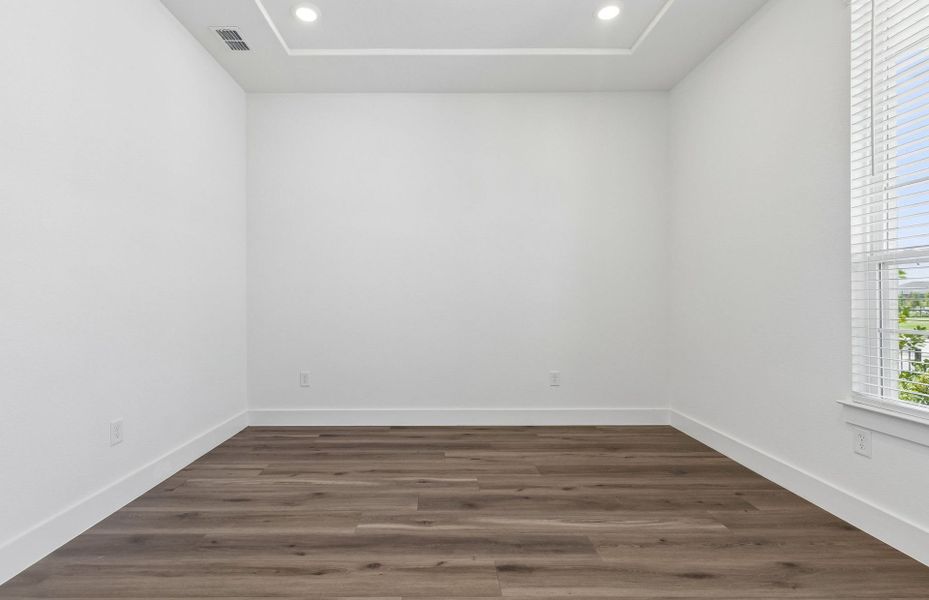 Spacious, unfurnished interior of a new home in Del Webb at Legacy Hills, Celina (Image 15).