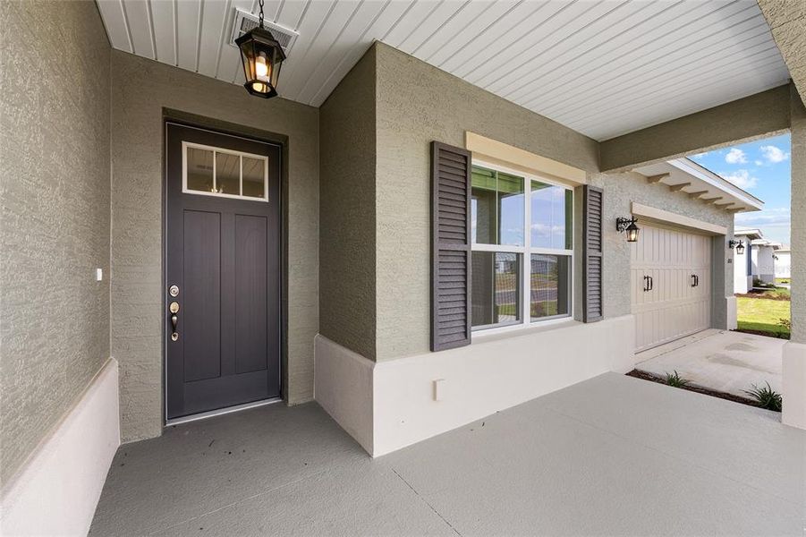 Exterior details and patio area of a home in , Ocala (Image 4).
