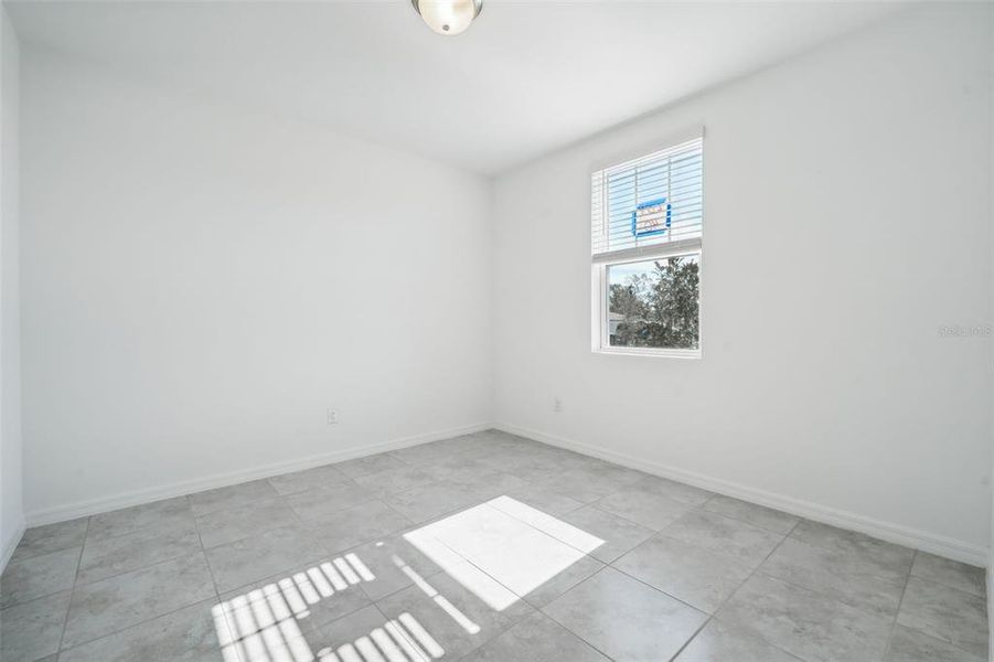 Spacious, unfurnished interior of a new home in Fox Pointe at Rivers Edge, Leesburg (Image 20).