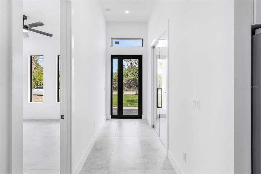 Spacious, unfurnished interior of a new home in , Lehigh Acres (Image 19).