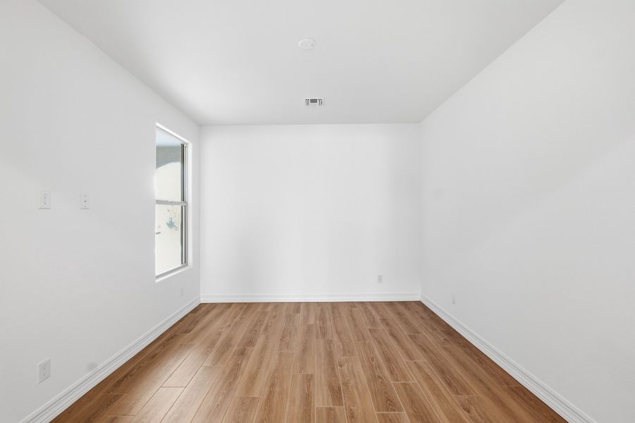 Spacious, unfurnished interior of a new home in Artisan at Asante, Surprise (Image 16).