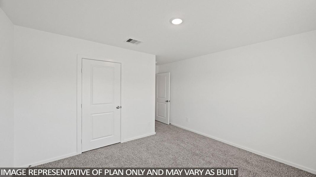 Spacious, unfurnished interior of a new home in Whitetail Run, Caldwell (Image 14).