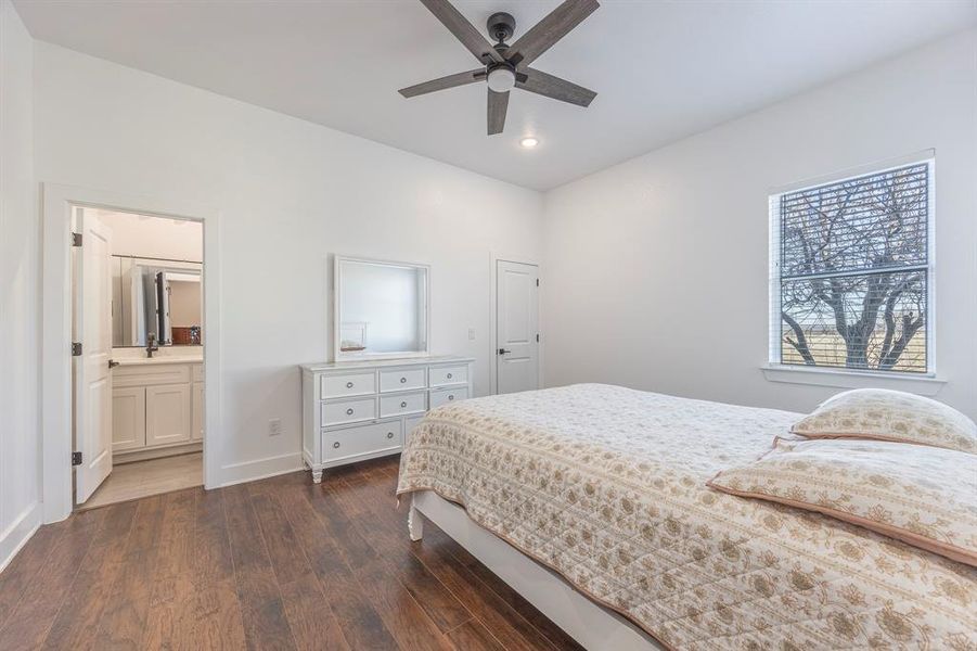 Furnished interior view inside a new home in , Bridgeport (Image 6).