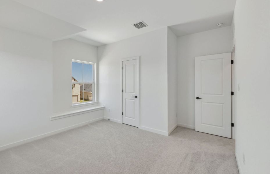 Representative unfurnished interior of a home built from the Lochridge by Pulte Homes in Woodside, Georgetown (Image 19).