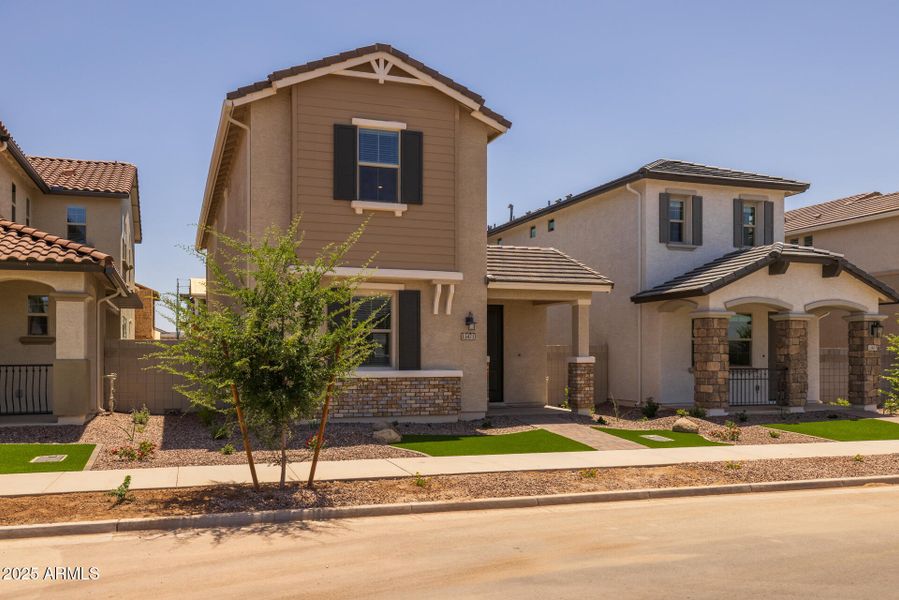 1)FRONT OF HOME 1)FRONT OF HOME