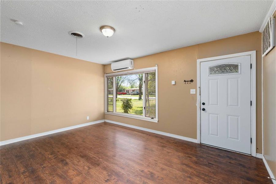 Spacious, unfurnished interior of a new home in , Brownwood (Image 8).