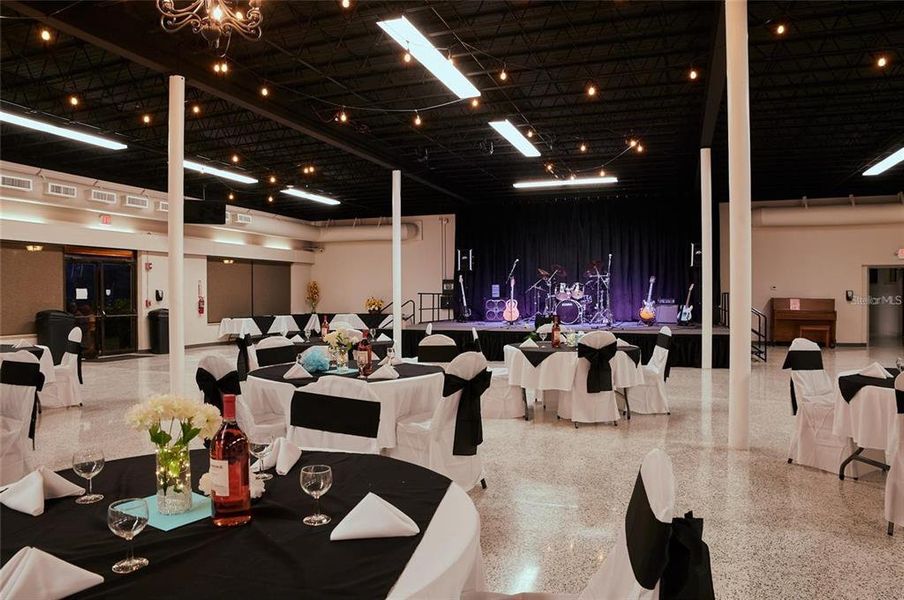 Community amenities in , Indian Lake Estates (Image 34).