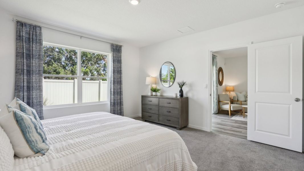 Representative furnished interior of a home built from the Allex II by D.R. Horton in Deerbrook, Land O' Lakes (Image 32).