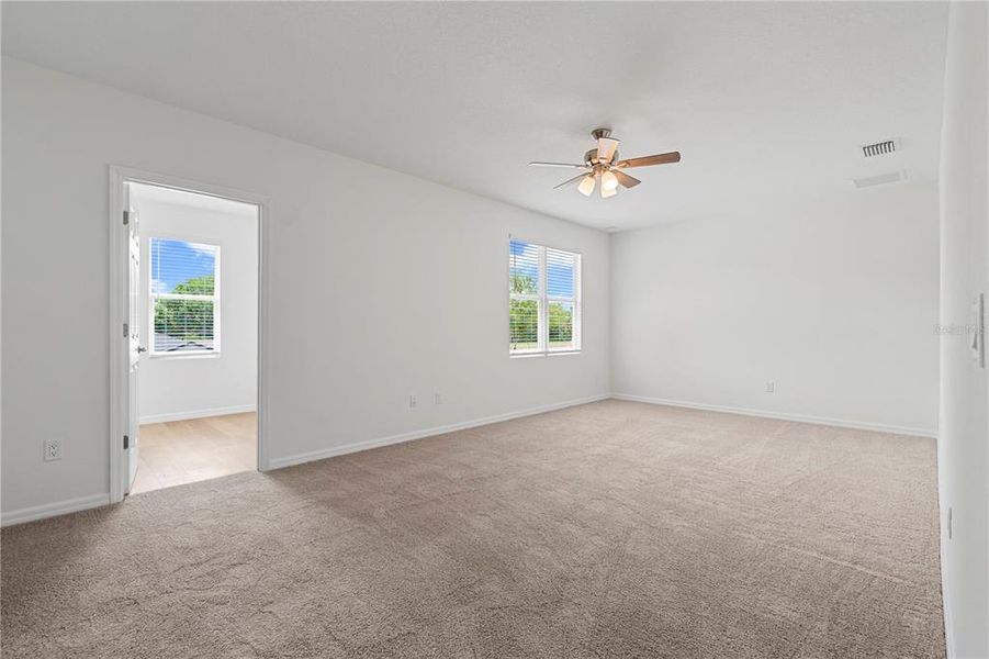 Spacious, unfurnished interior of a new home in , Sanford (Image 29).