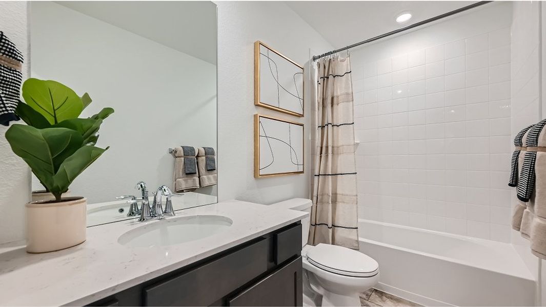 2161 Meridian Bath2 F2