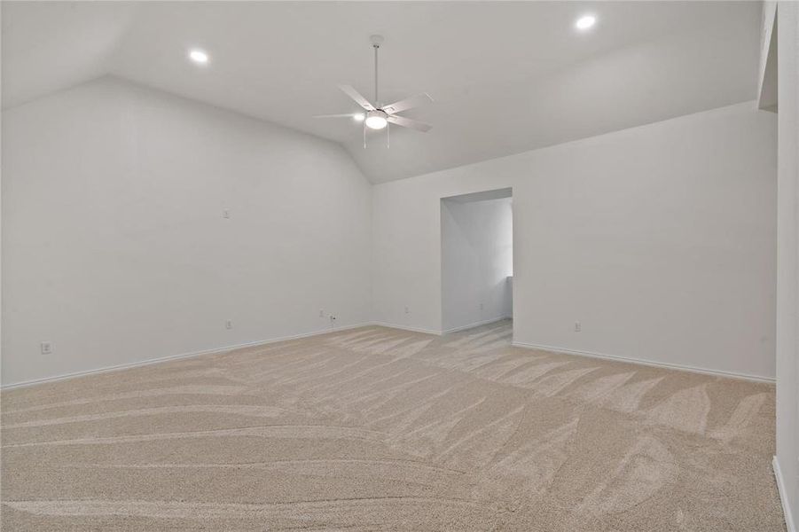 Spacious, unfurnished interior of a new home in , Powderly (Image 16).