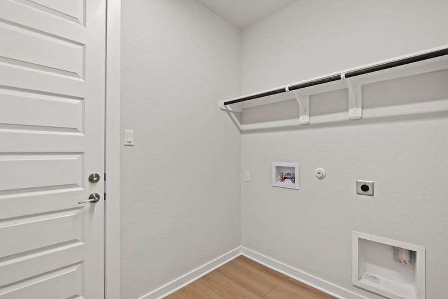 Spacious, unfurnished interior of a new home in Flora, Hutto (Image 16).