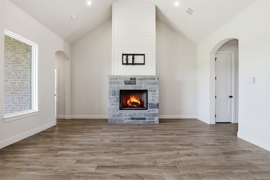 Spacious, unfurnished interior of a new home in , Glen Rose (Image 29). Spacious, unfurnished interior of a new home in , Glen Rose (Image 29).