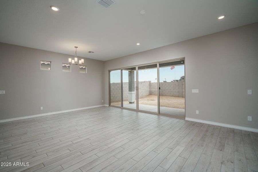 5) GREAT ROOM TO DINING 5) GREAT ROOM TO DINING