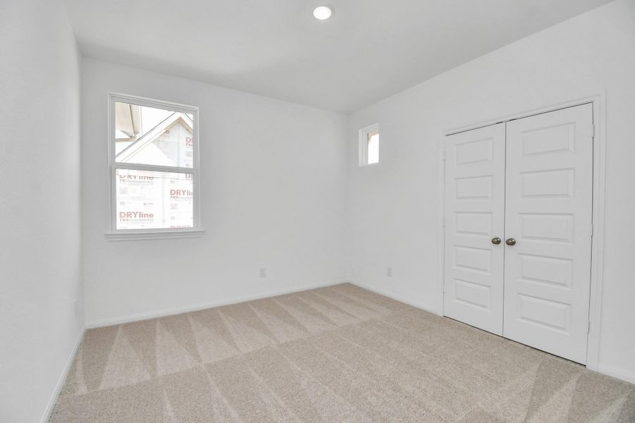 Spacious, unfurnished interior of a new home in Elyson, Katy (Image 12).