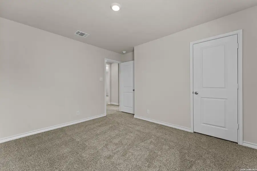 Spacious, unfurnished interior of a new home in Steele Creek, Cibolo (Image 16).