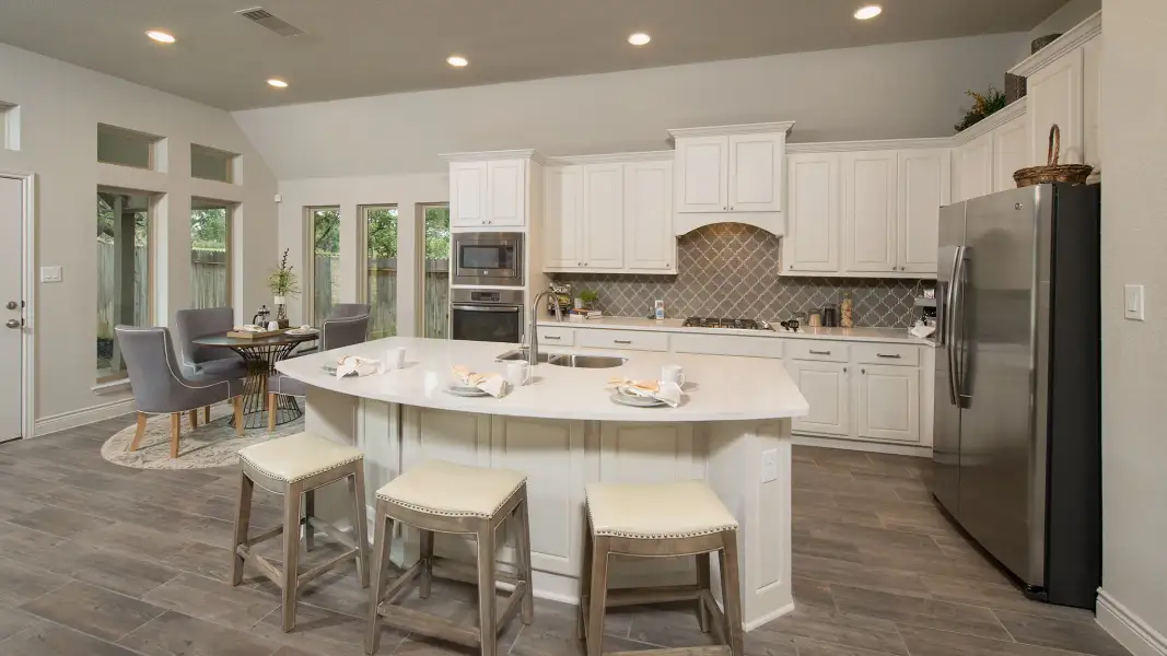 Representative furnished interior of a home built from the 2935W by Perry Homes in Briarley, Montgomery (Image 28).