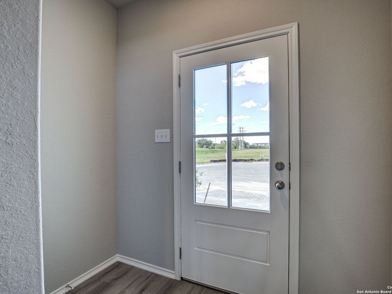 Spacious, unfurnished interior of a new home in Applewhite Meadows, San Antonio (Image 16).