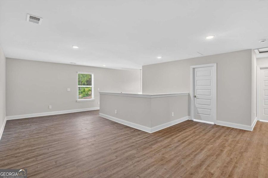 Spacious, unfurnished interior of a new home in Killian Manor at The Adares, Adairsville (Image 18). Spacious, unfurnished interior of a new home in Killian Manor at The Adares, Adairsville (Image 18).