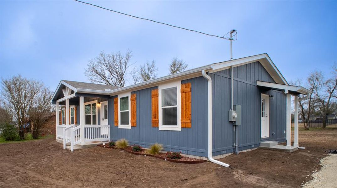 Exterior details and patio area of a home in , Groesbeck (Image 16). Exterior details and patio area of a home in , Groesbeck (Image 16).