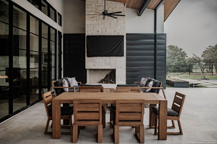 Exterior details and patio area of a home in , Victoria (Image 4).