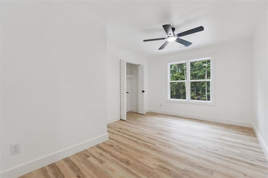 Spacious, unfurnished interior of a new home in , Gainesville (Image 12).