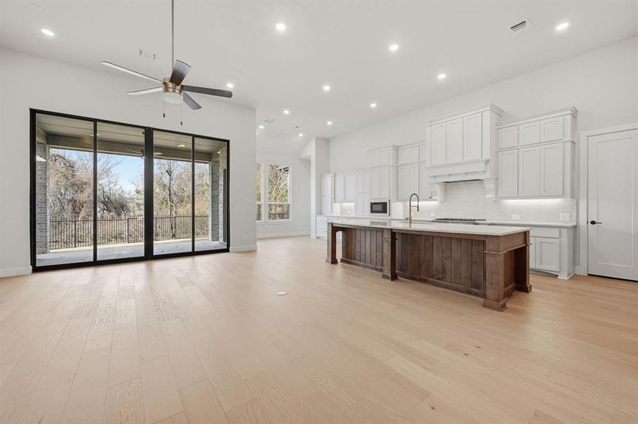 Spacious, unfurnished interior of a new home in Mustang Lakes, Celina (Image 15).