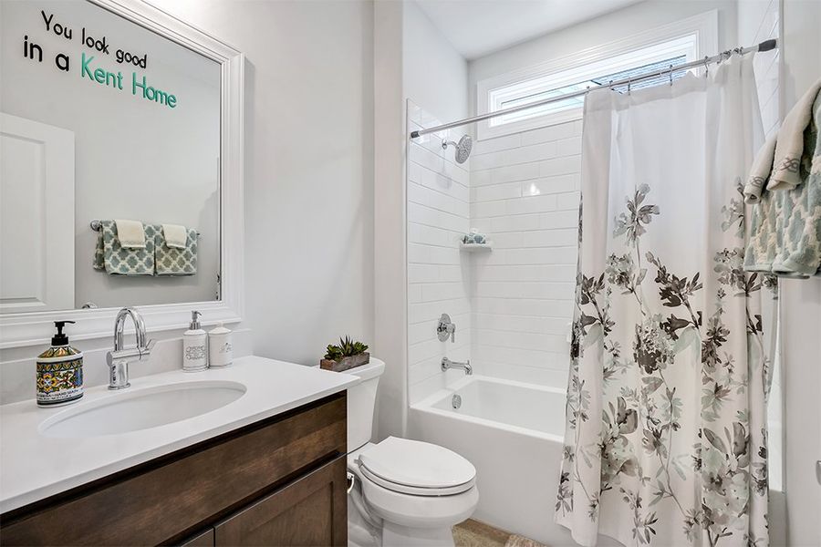 Charleston Harbor, Guest Bathroom