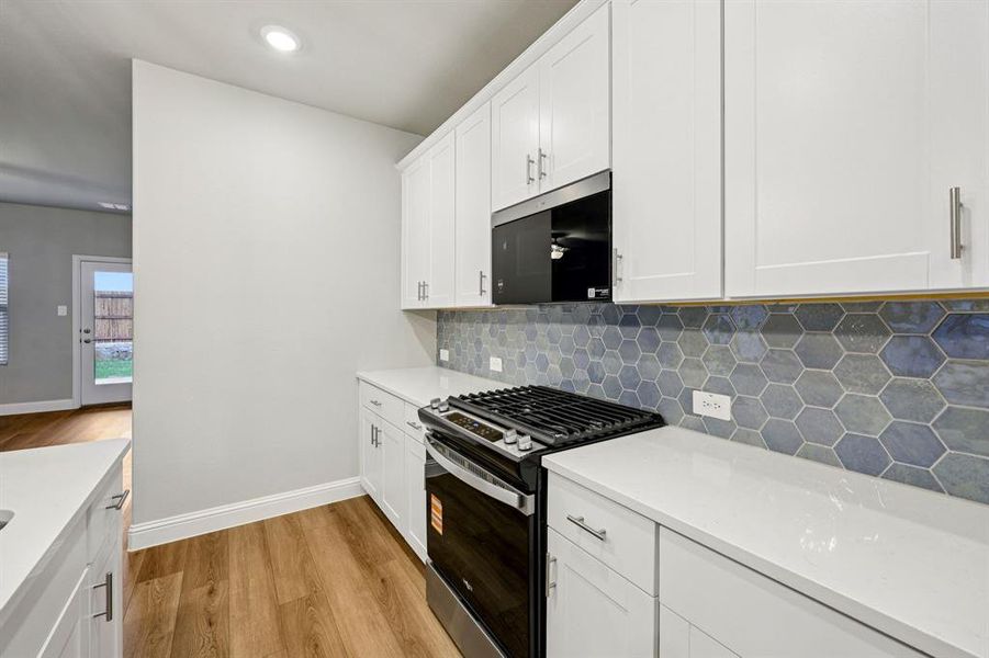 Photo is not of the actual home, but is an inspirational photo of builder’s model home and may depict options, furnishings, and/or decorator features that are not included.