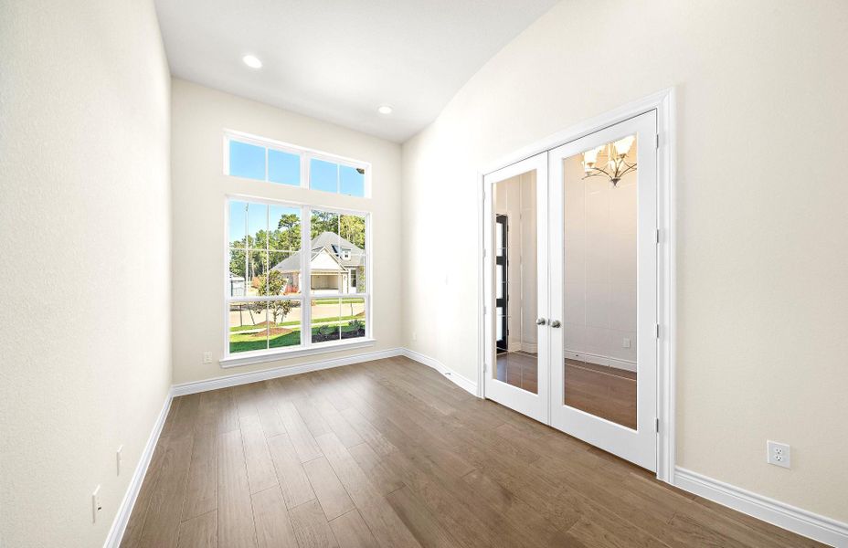 Spacious, unfurnished interior of a new home in , Magnolia (Image 17).