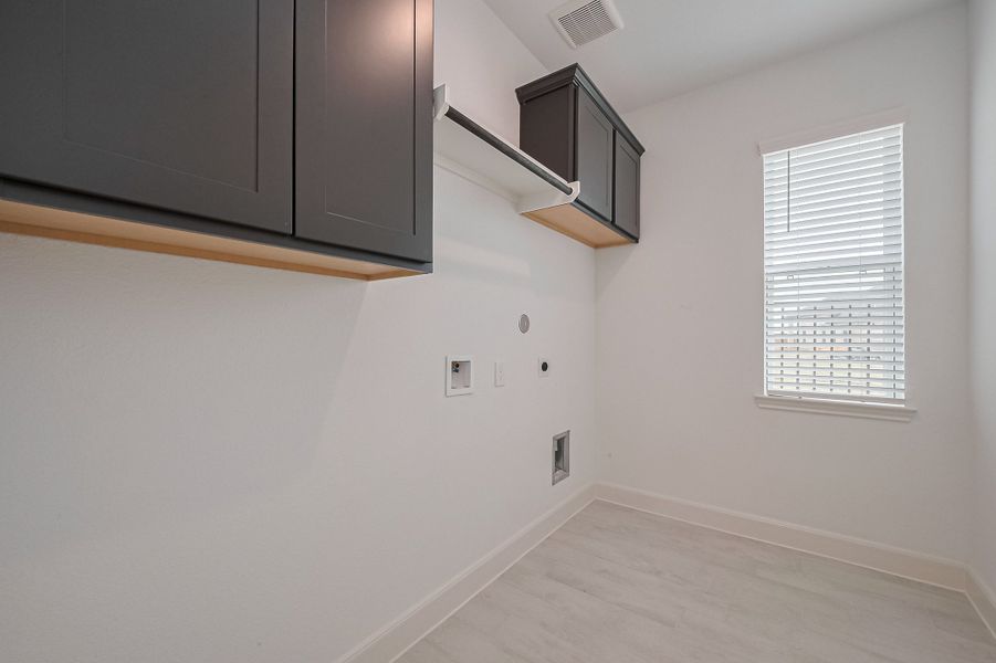 Image 55 representing the Floor Plan 2620 by Colina Homes in Woodland Lakes, Huffman, TX. Image 55 representing the Floor Plan 2620 by Colina Homes in Woodland Lakes, Huffman, TX.