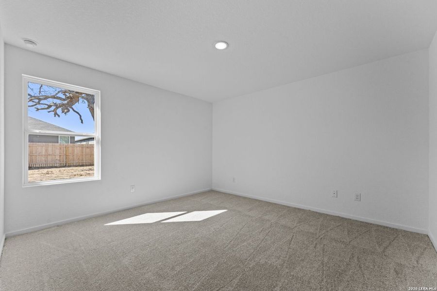 Spacious, unfurnished interior of a new home in Friendship Oaks, Fredericksburg (Image 25). Spacious, unfurnished interior of a new home in Friendship Oaks, Fredericksburg (Image 25).