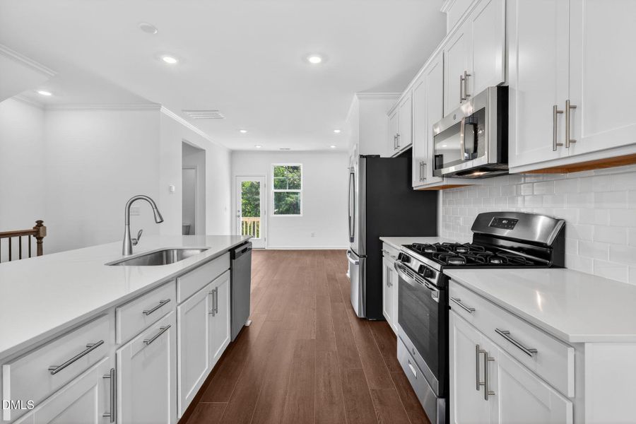 15_3212_Gypsum_Dr_Durham_NC_27703-Kitche