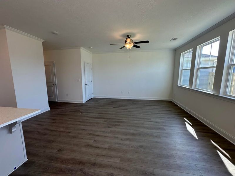 Spacious, unfurnished interior of a new home in Windsor, North Augusta (Image 10).