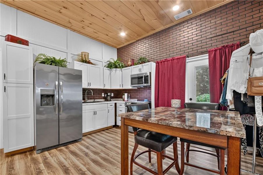 Furnished interior view inside a new home in , Ellijay (Image 100). Furnished interior view inside a new home in , Ellijay (Image 100).