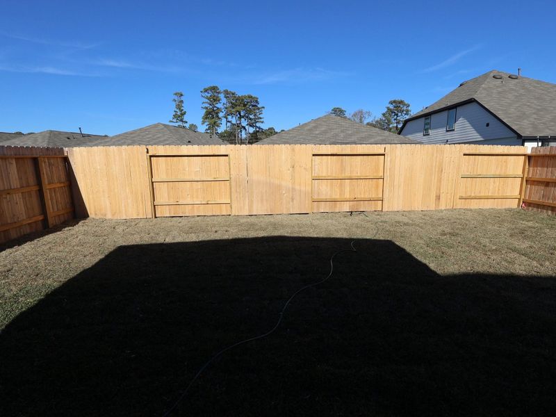 Exterior details and patio area of a home in Indian Springs, Crosby (Image 3).