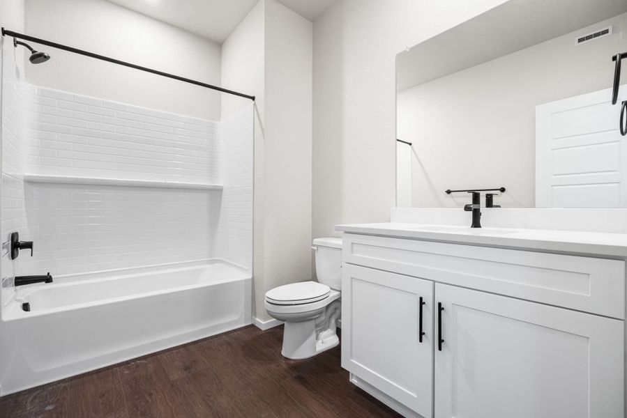 Furnished interior view inside a new home in Wolf Creek Run West, Strasburg (Image 6).