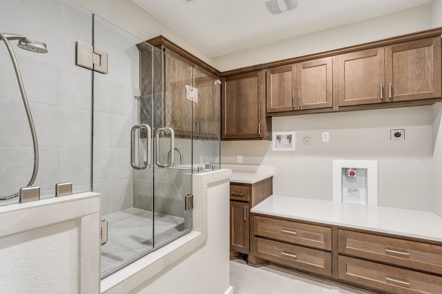 Representative furnished interior of a home built from the Coronado I by Giddens Homes in Clearwater Ranch, Liberty Hill (Image 89).