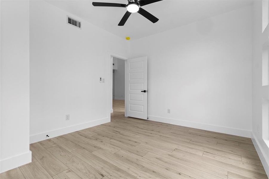 Spacious, unfurnished interior of a new home in , Emory (Image 21).
