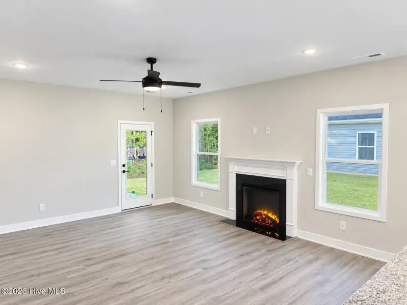 Spacious, unfurnished interior of a new home in Summer Place, Grimesland (Image 12).