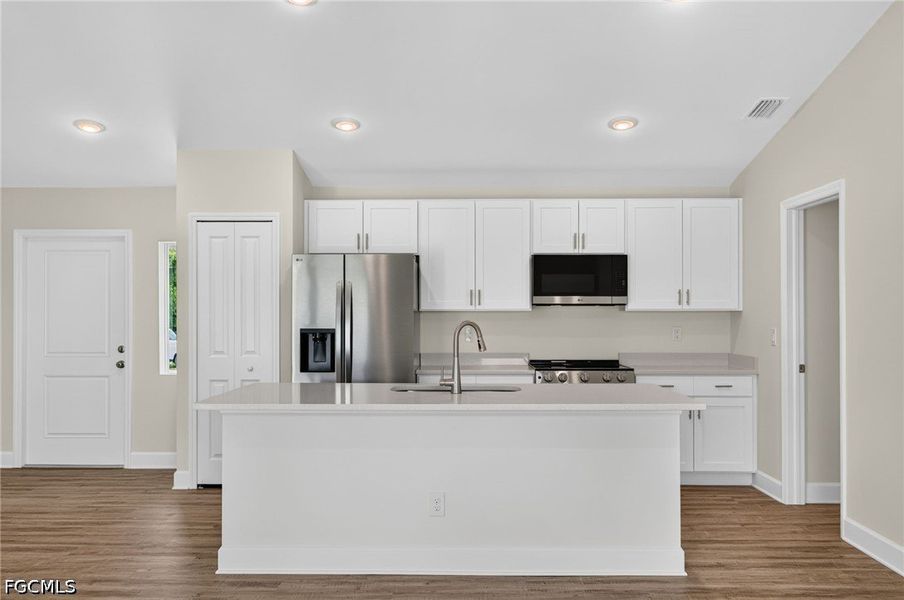 Furnished interior view inside a new home in Cape Coral, Cape Coral (Image 8).