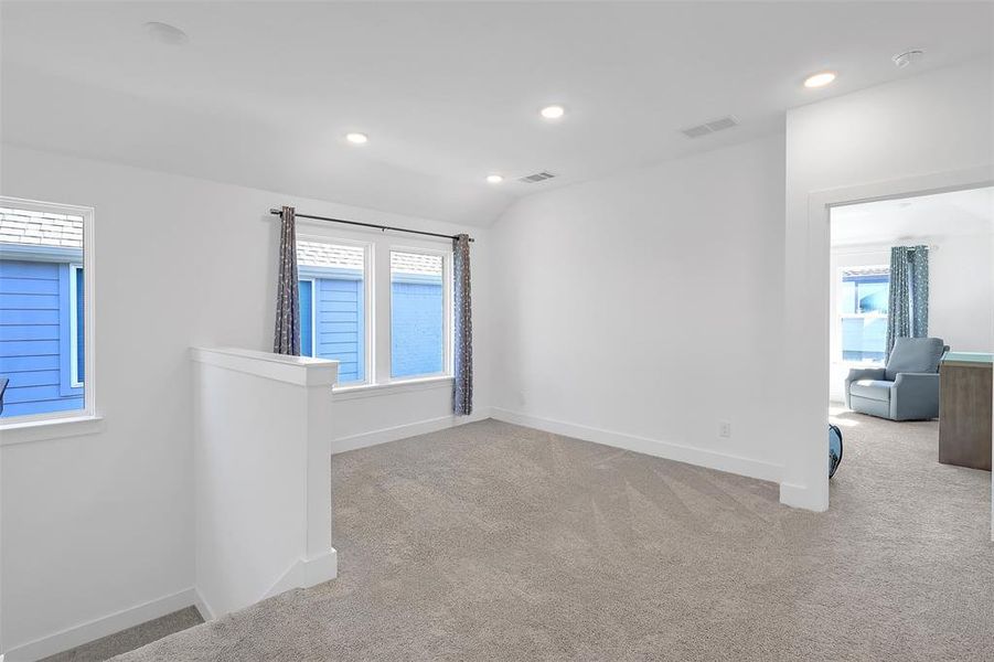 Spacious, unfurnished interior of a new home in Garden Collection at Union Park, Little Elm (Image 23).