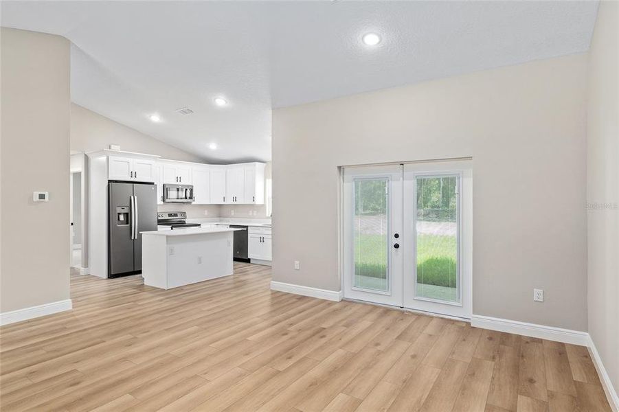 Spacious, unfurnished interior of a new home in , Summerfield (Image 35).
