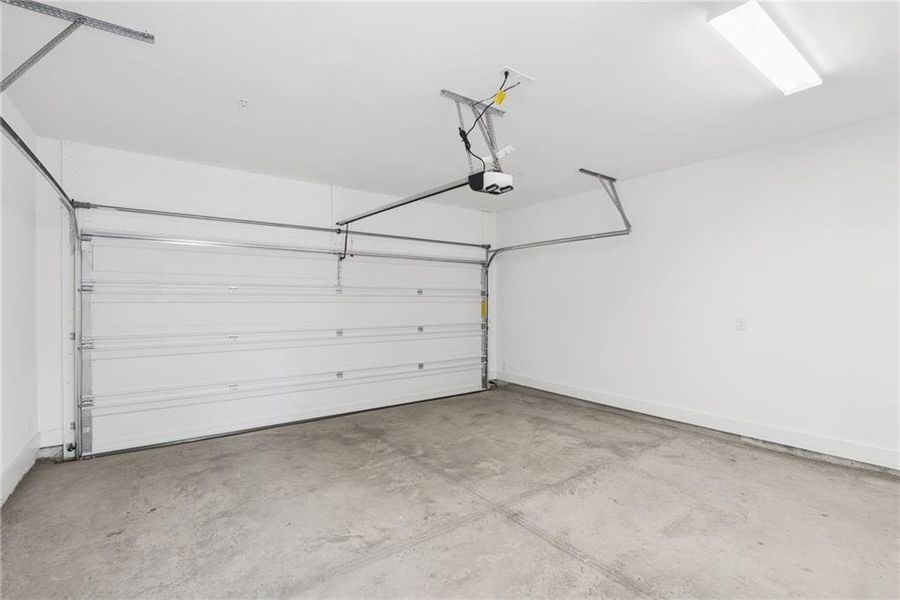 Spacious, unfurnished interior of a new home in Grandview Terrace, Canton (Image 9).