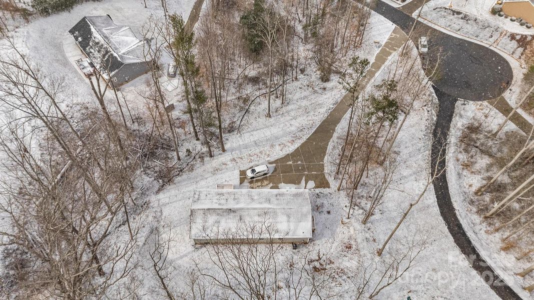 Image 27 of a home in .