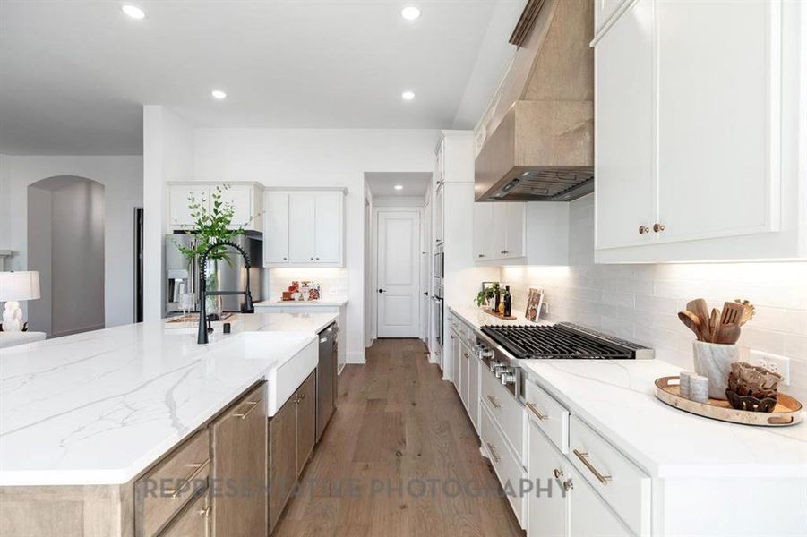 Furnished interior view inside a new home in Dove Hollow, Waxahachie (Image 26). Furnished interior view inside a new home in Dove Hollow, Waxahachie (Image 26).