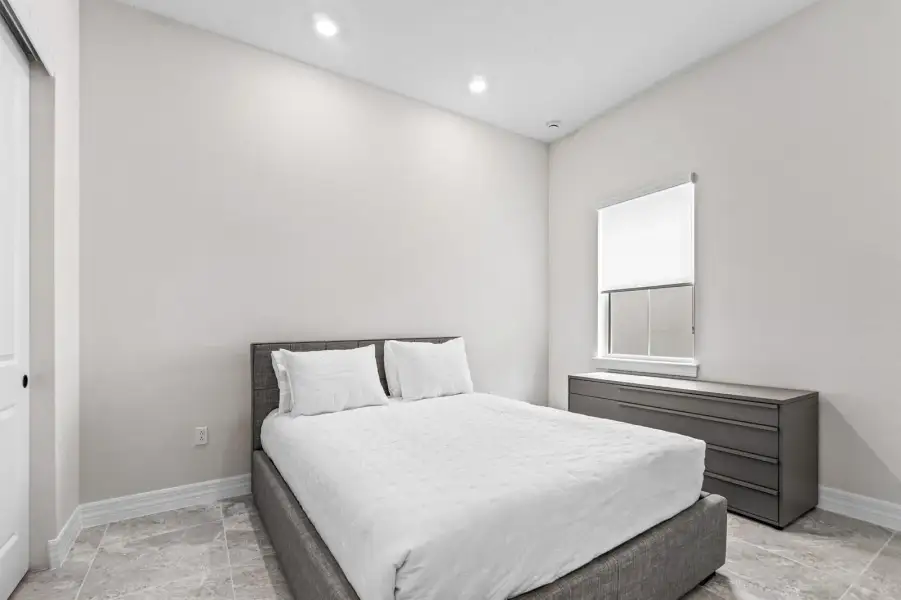 027-12325FrontlineLane-PalmBeachGardens-